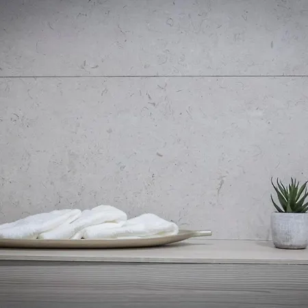 48- Recién Reformado Appartamento